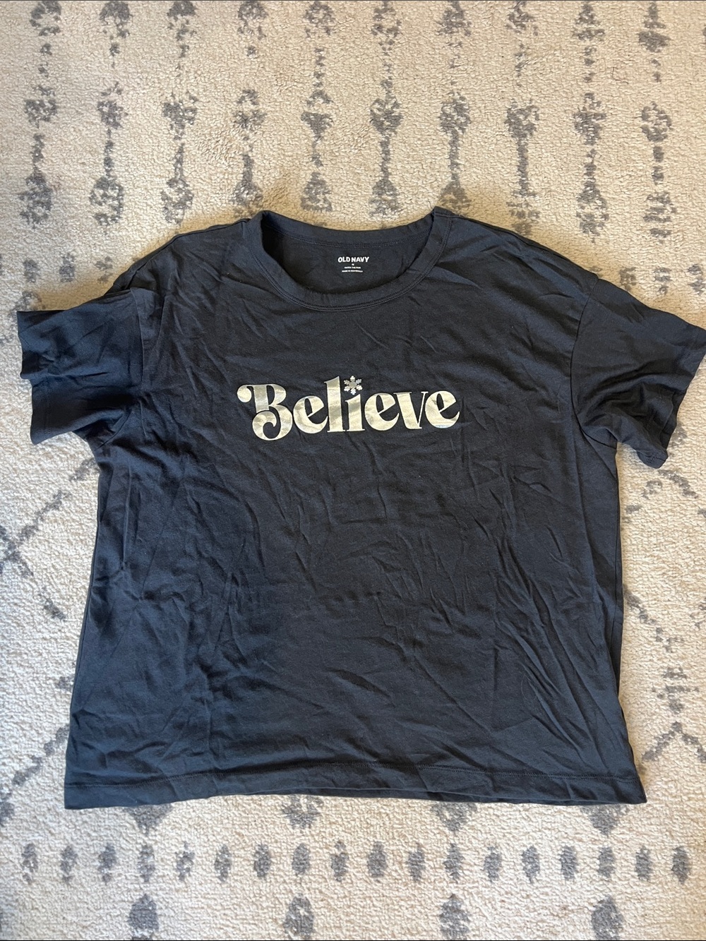Old Navy Gray Women’s"Believe" Graphic Tee
